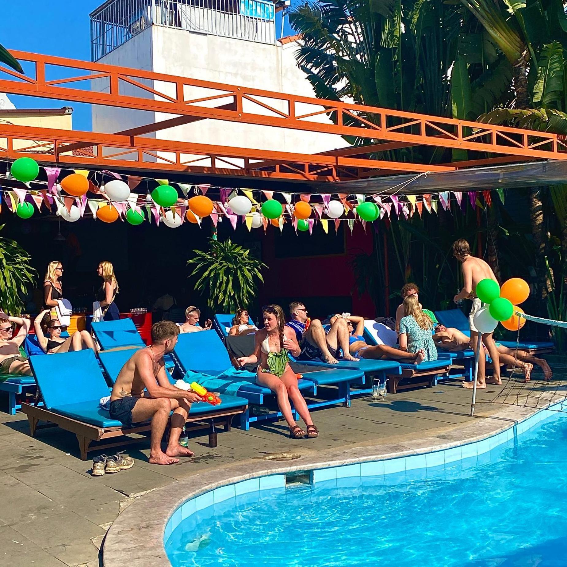 Auberge de jeunesse Bed Station & Pool Bar 